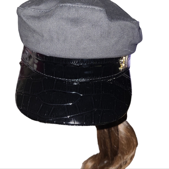 💕NWT Steve Madden Satin Lined Faux Croc Detail Cadet/Chauffeur Hat💕 - Picture 5 of 9